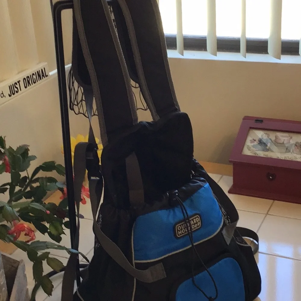 ‘Outward Hound’ Pet-a-Roo Front Style Pet Carrier